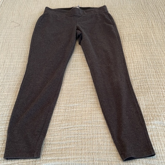 Old Navy Black and Grey Leggings - Size M - Picture 7 of 10